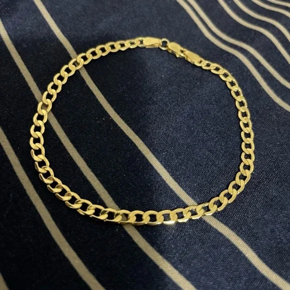 Gold Figaro Link Bracelet for Women - Picture 4 of 6